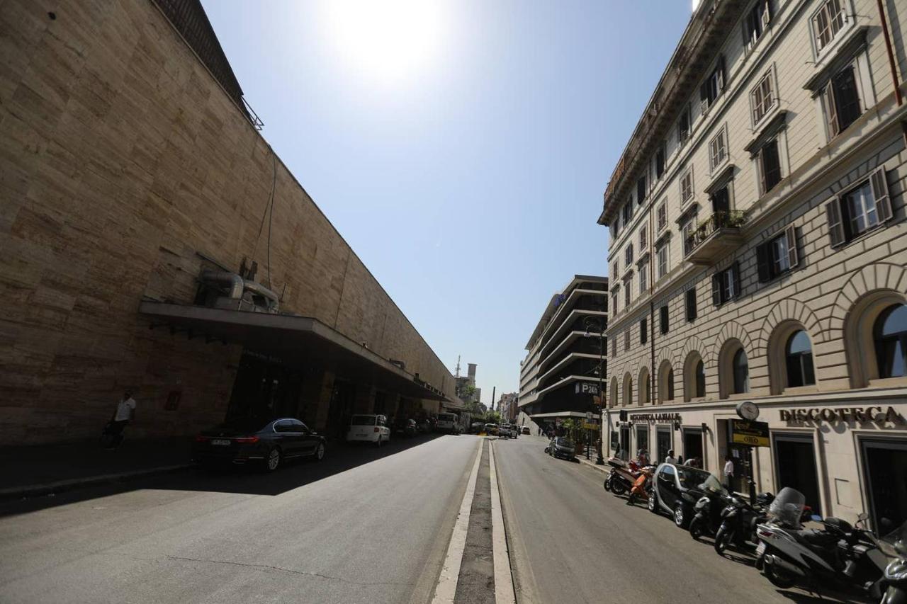 Appartamento Vicino Stazione Termini E Colosseo Roma Exterior foto
