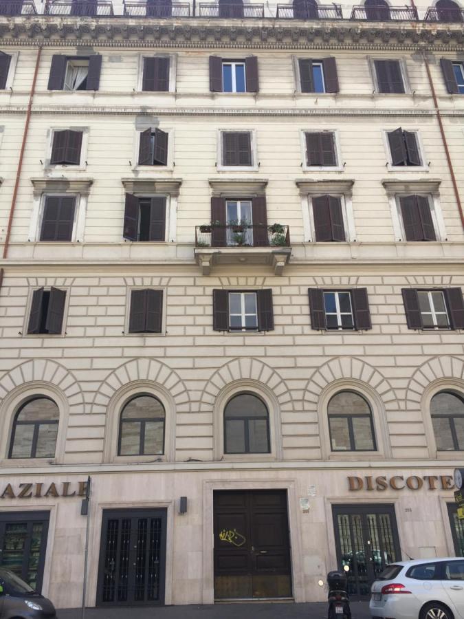 Appartamento Vicino Stazione Termini E Colosseo Roma Exterior foto